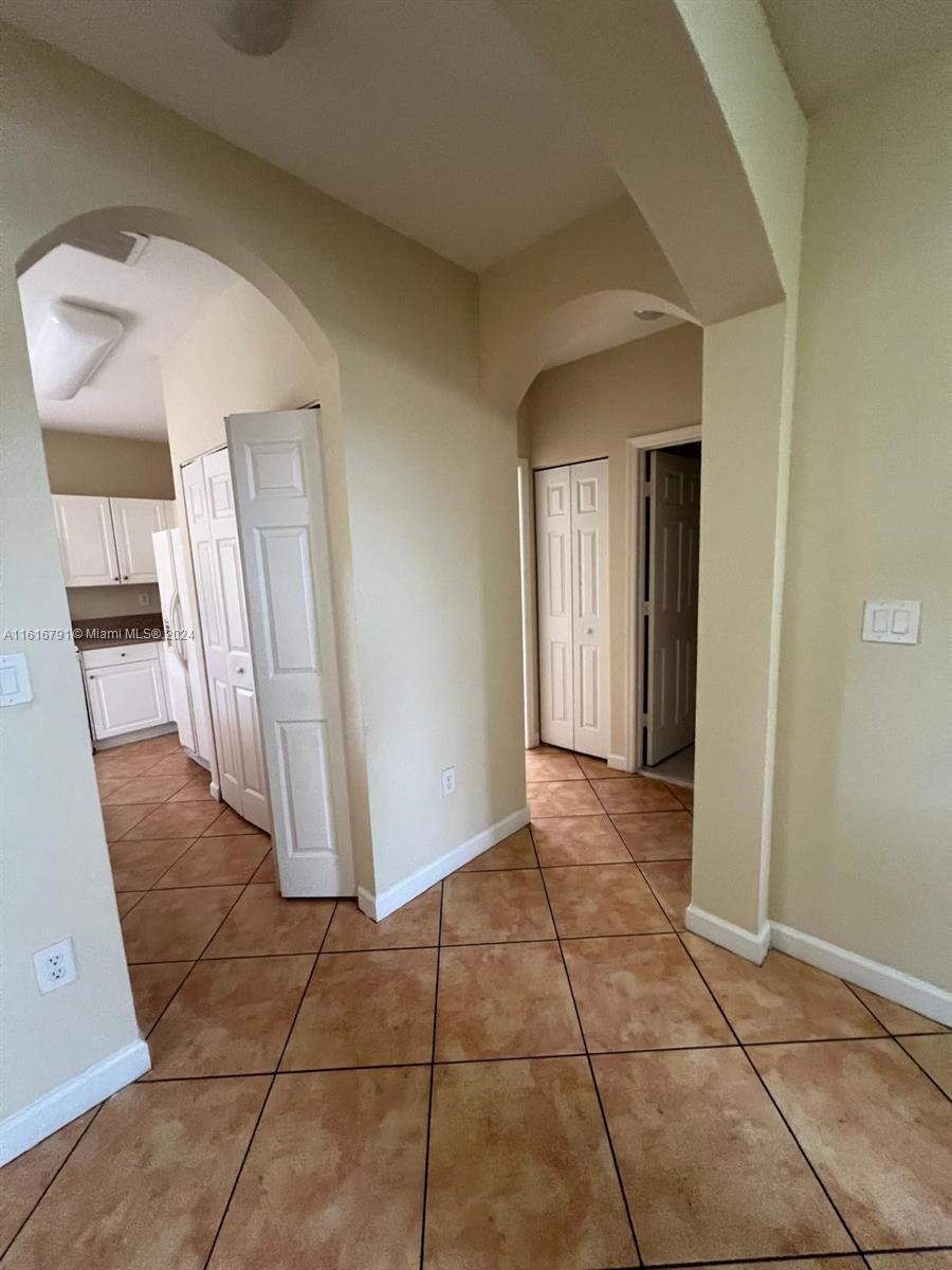 3355 NE 13th Cir Dr # 28 Unit: 103-28