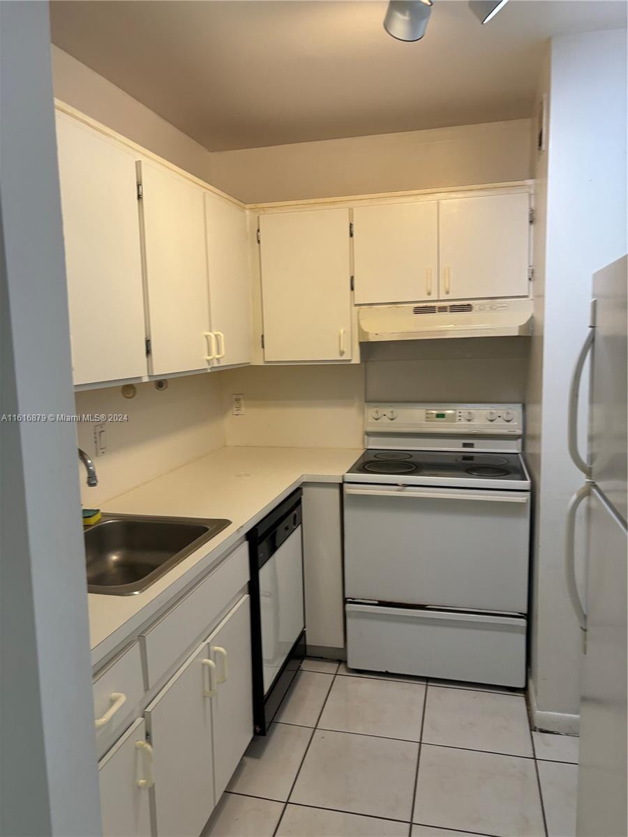 13710 SW 90th Ave # 4