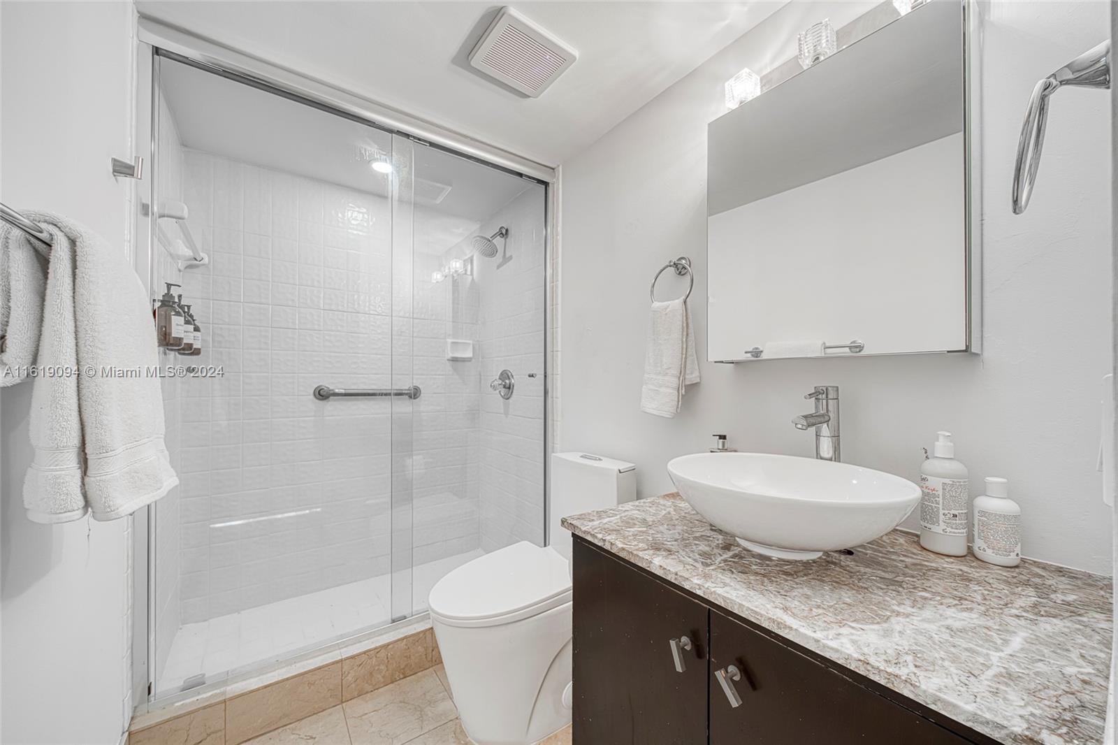 1775 Washington Ave # 6C