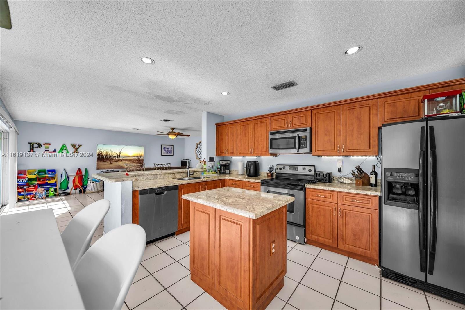 9931 SW 154th Ave