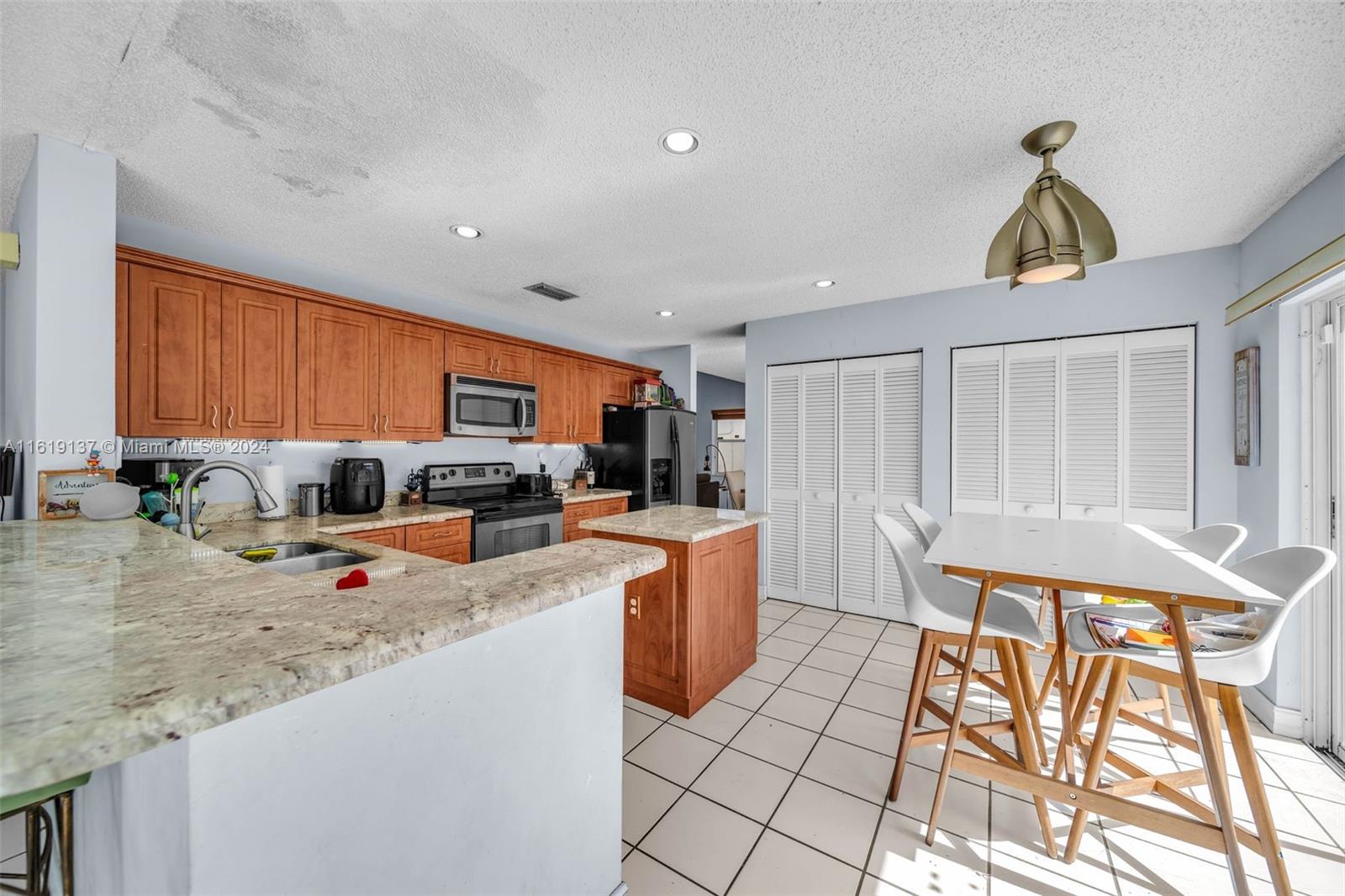 9931 SW 154th Ave
