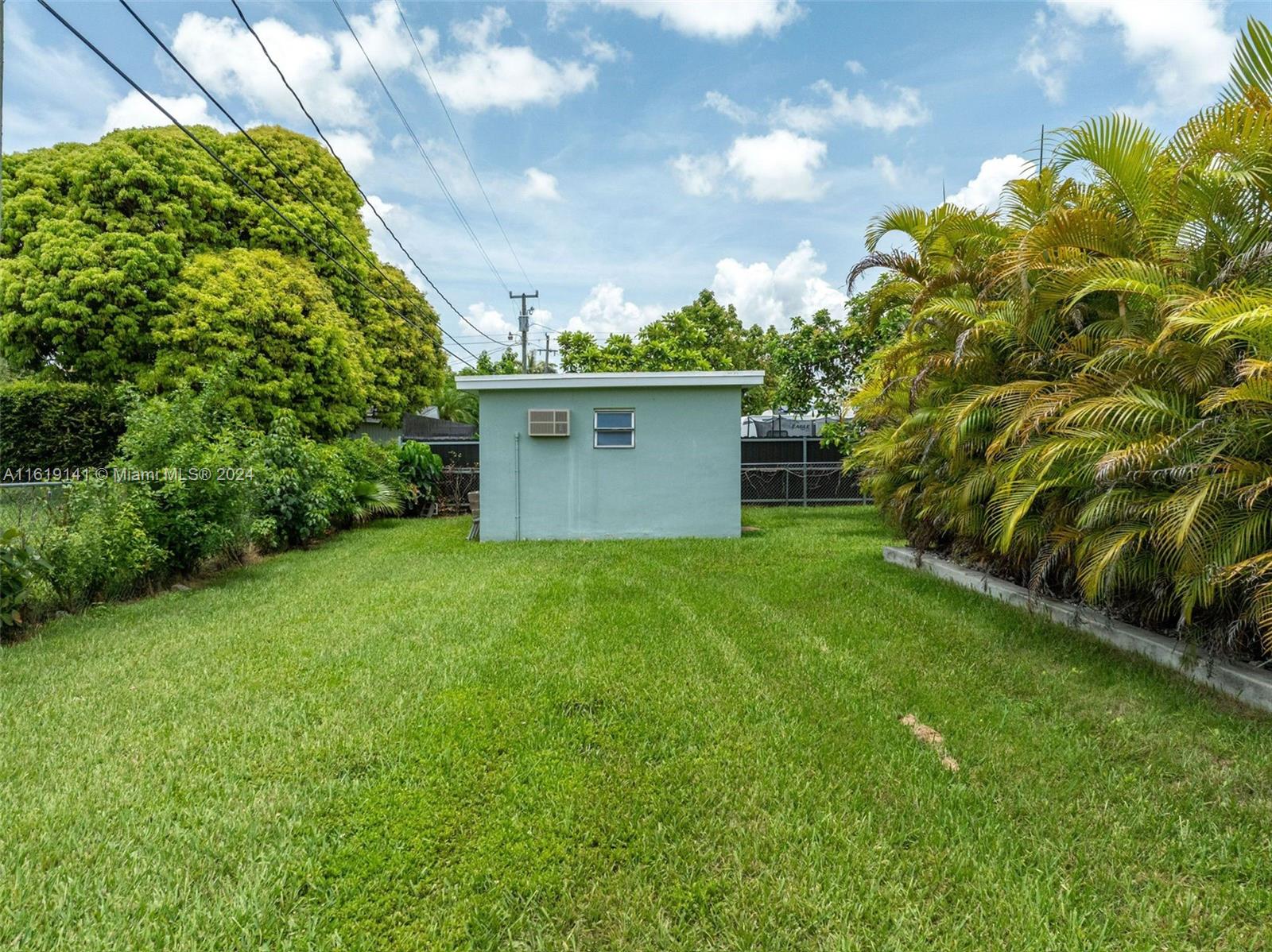 520 NW 15th St