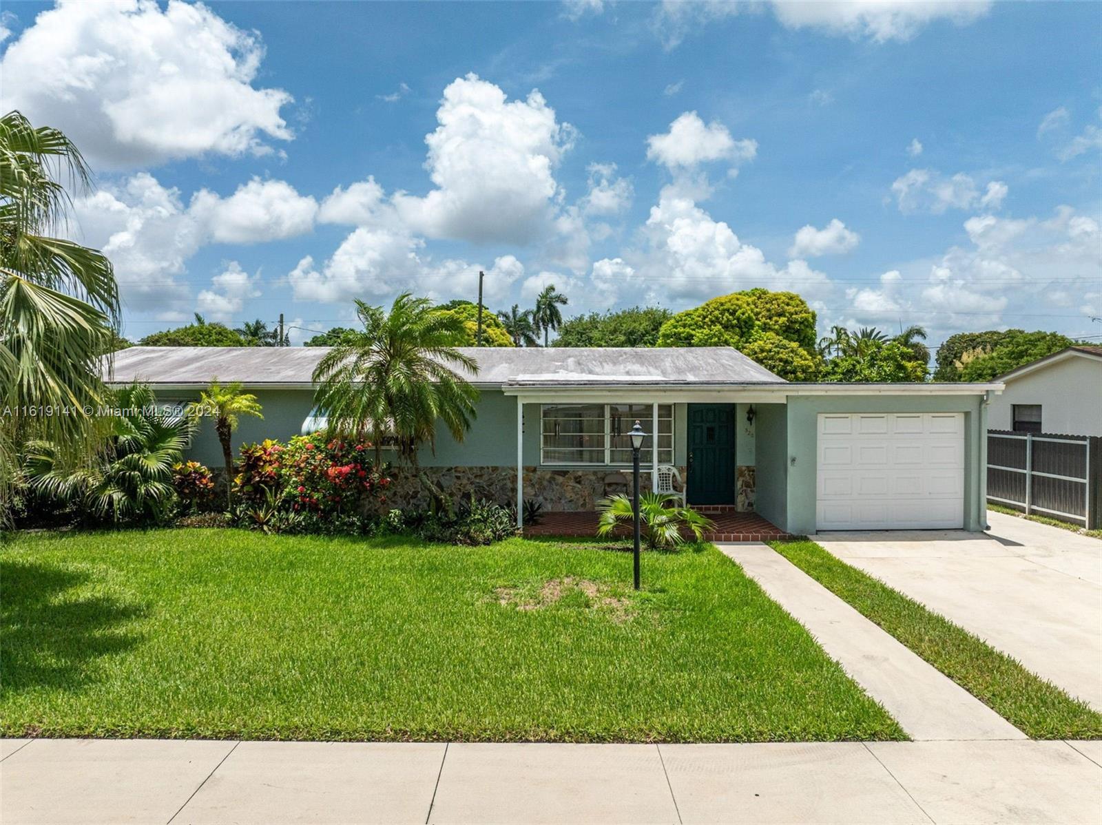 520 NW 15th St