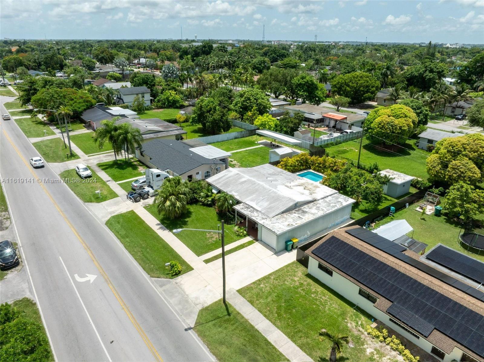 520 NW 15th St