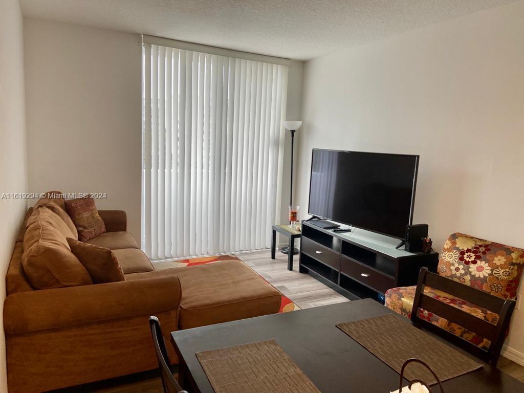 115 SW 11th St # 503