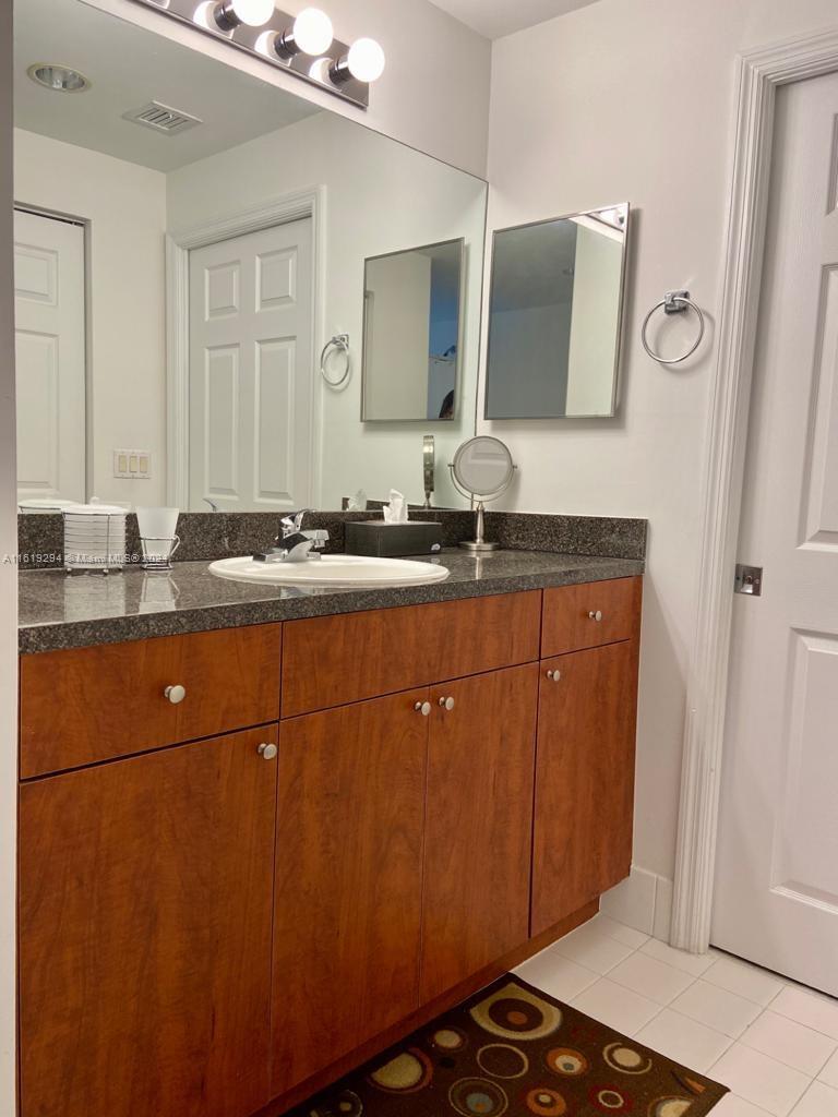 115 SW 11th St # 503