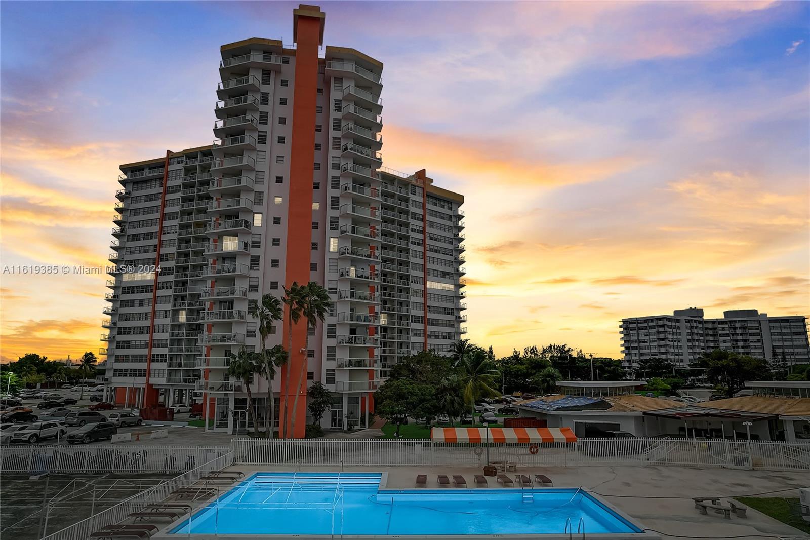 1351 NE Miami Gardens Dr Unit: 1506E
