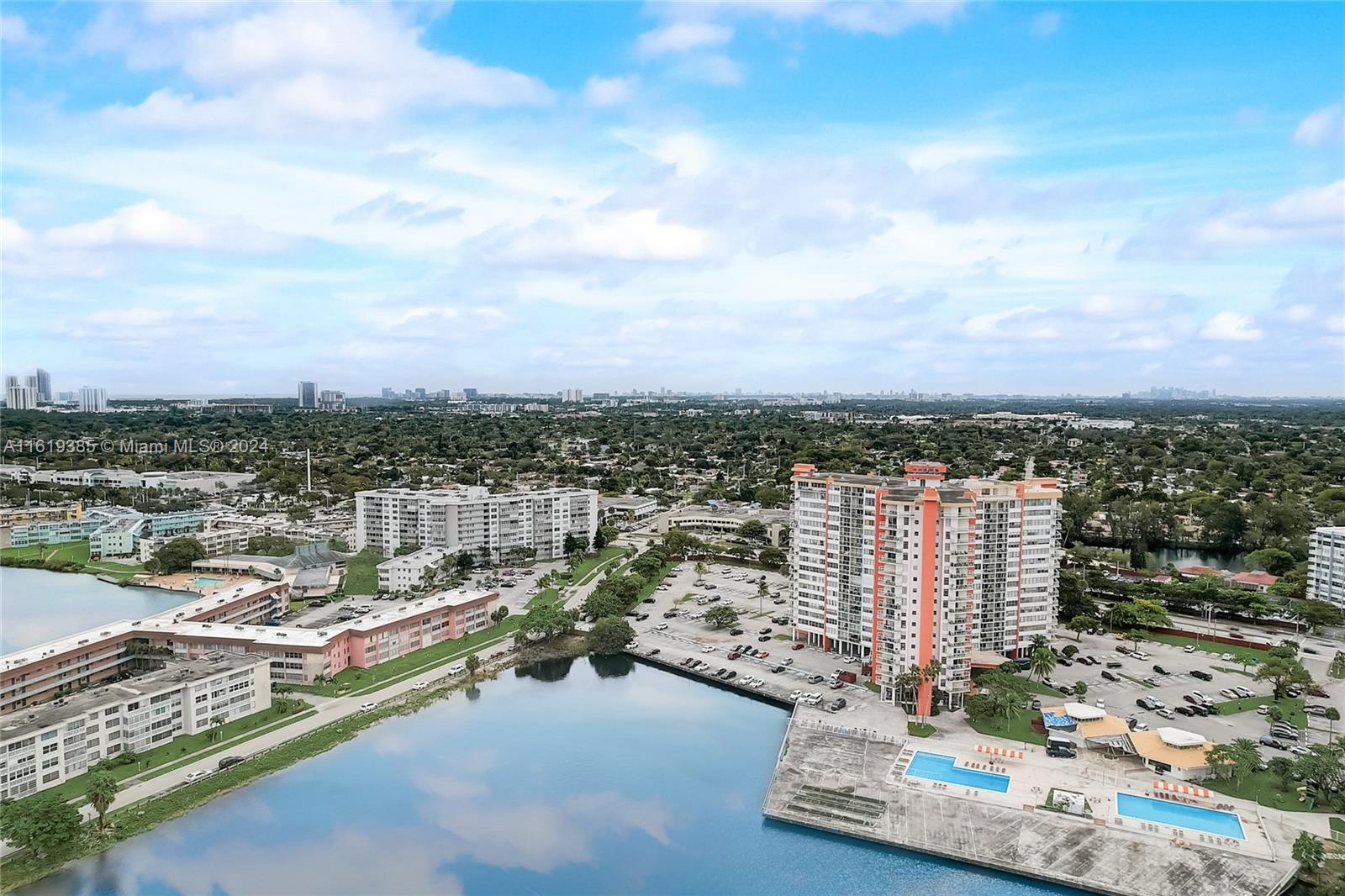 1351 NE Miami Gardens Dr Unit: 1506E