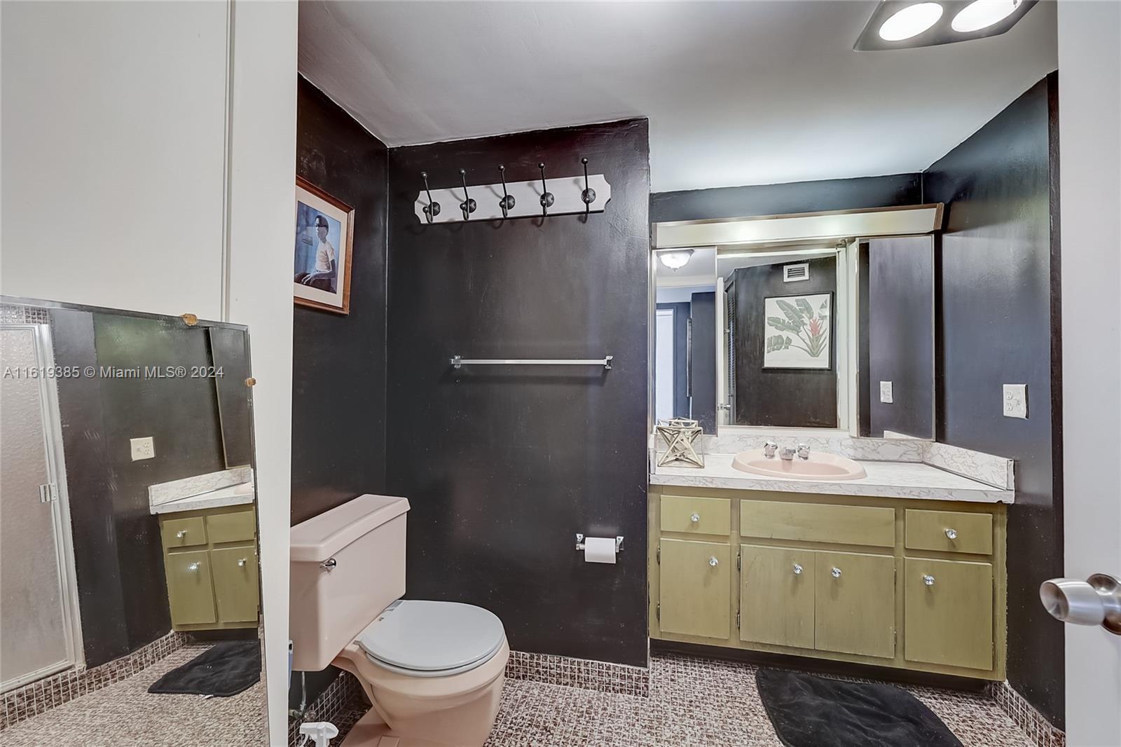 1351 NE Miami Gardens Dr Unit: 1506E