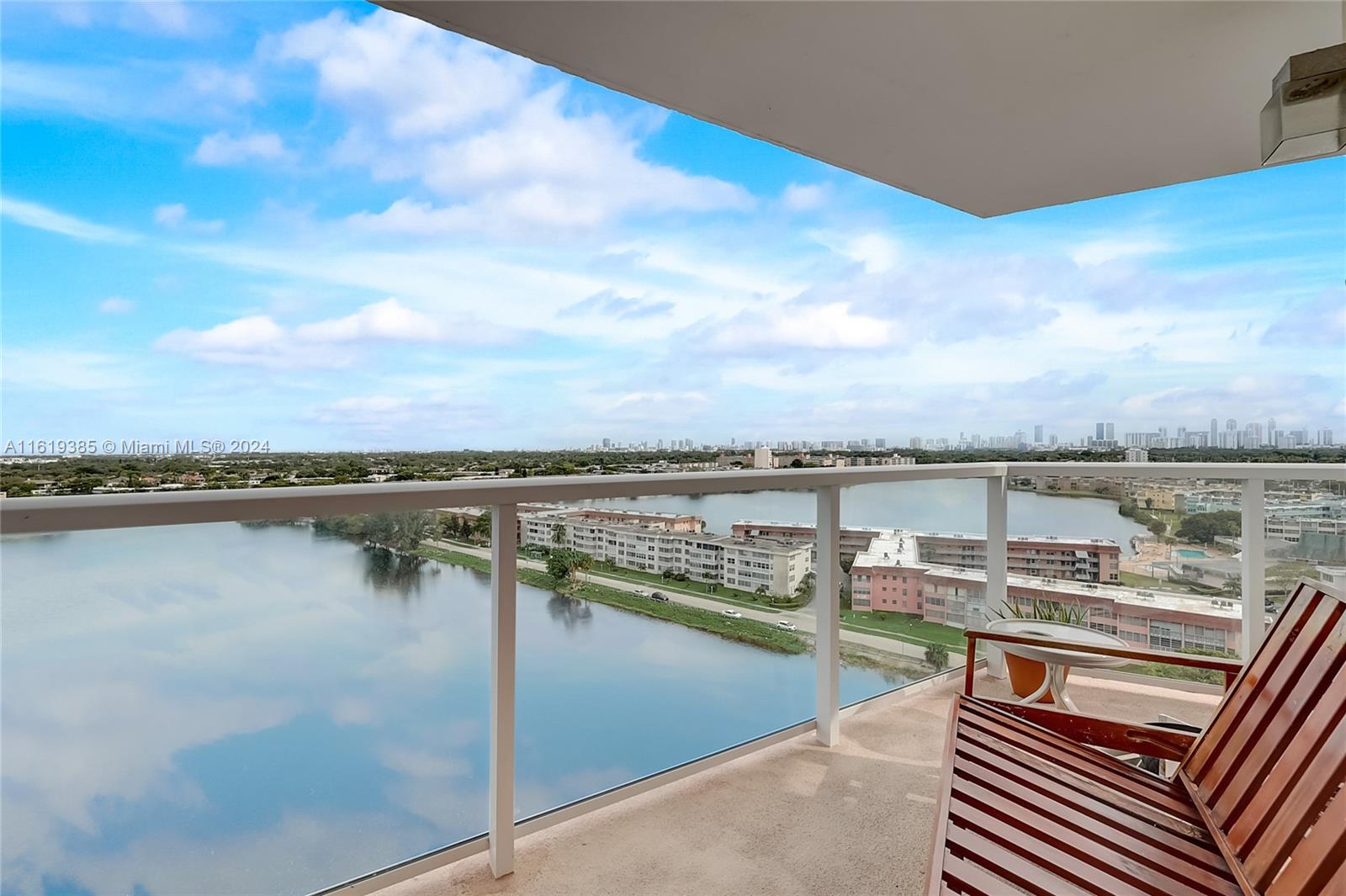 1351 NE Miami Gardens Dr Unit: 1506E
