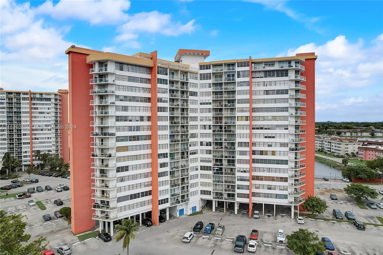 1351 NE Miami Gardens Dr Unit: 1506E