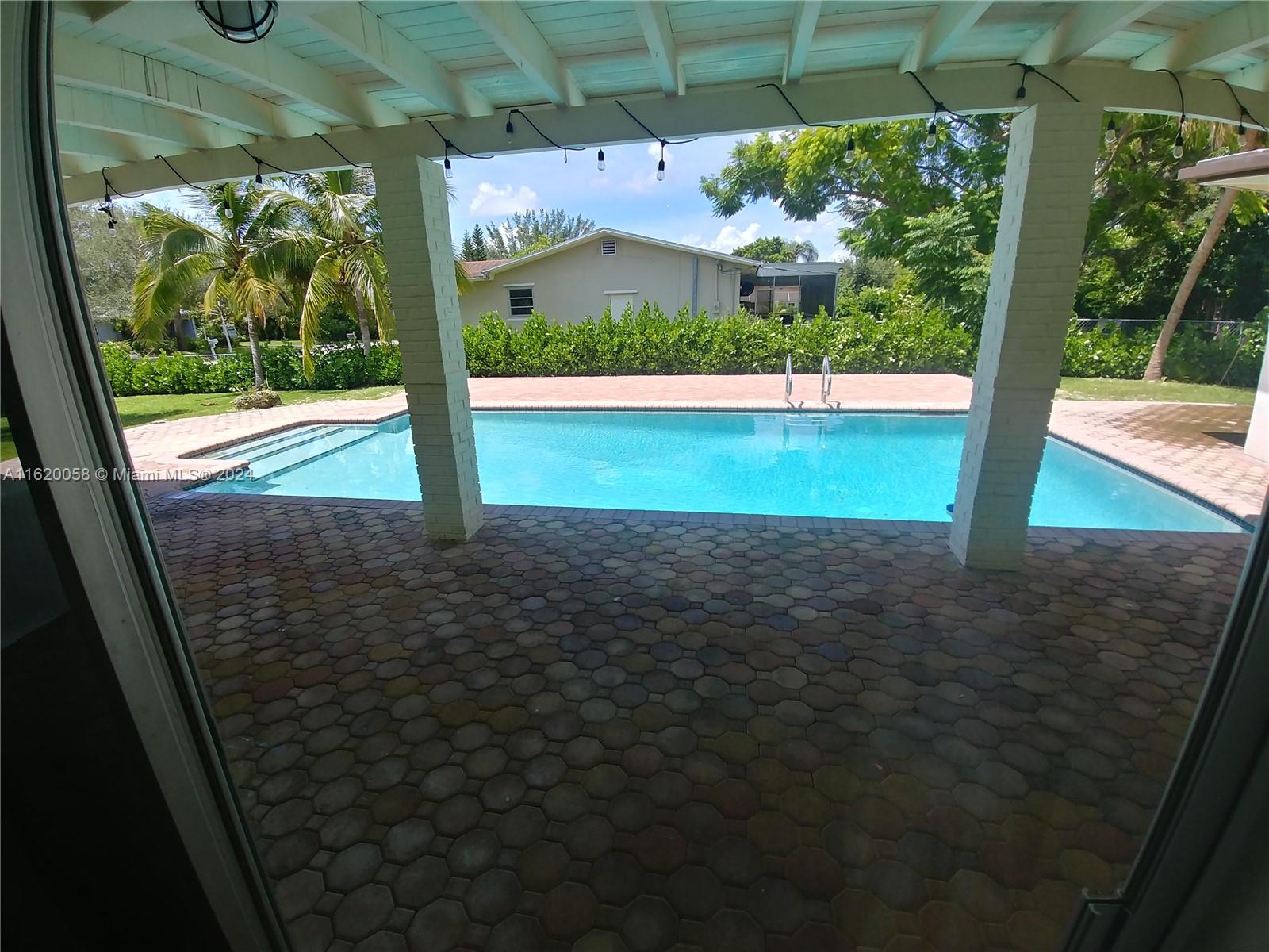 12420 SW 105th Ave