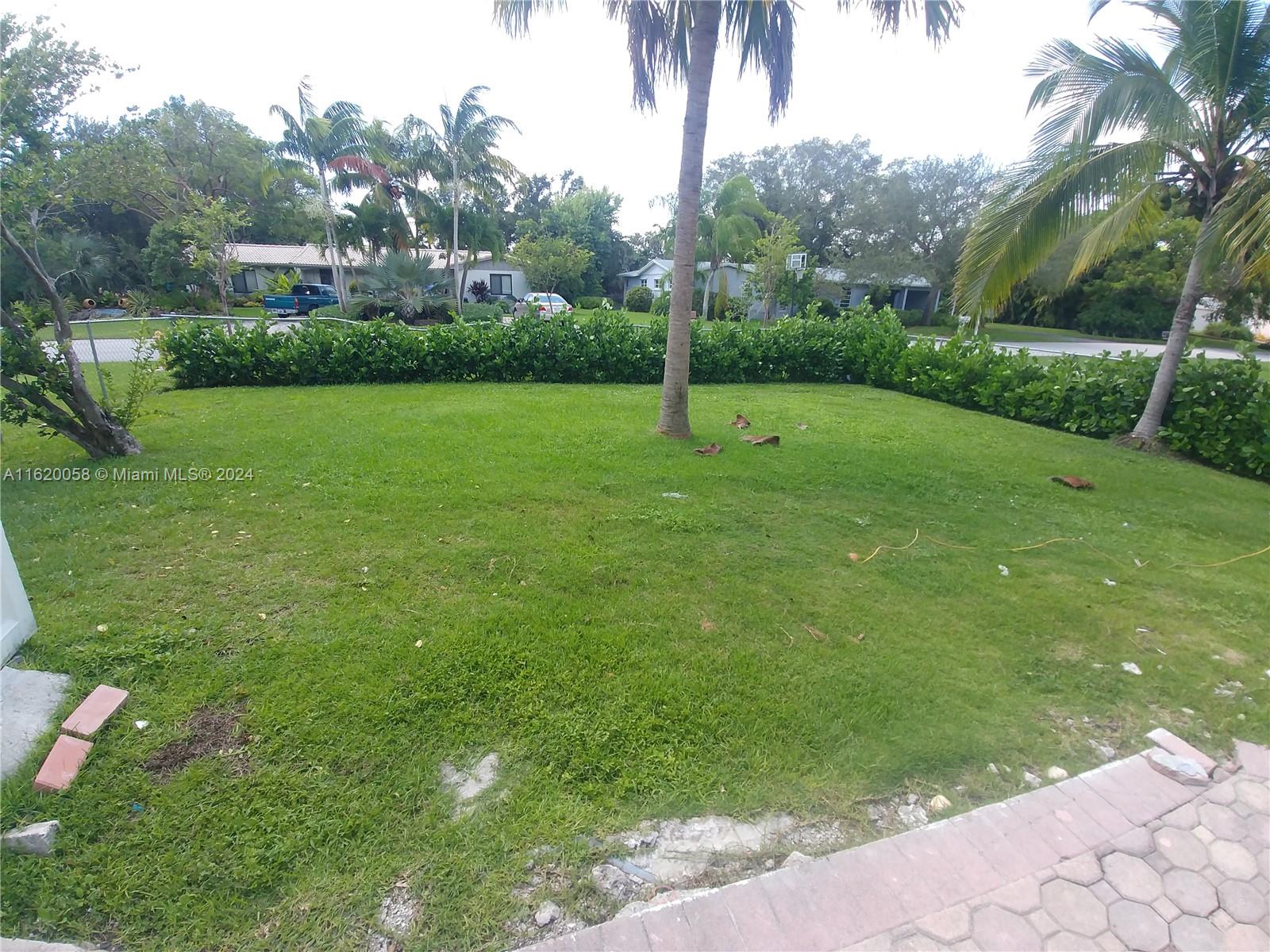 12420 SW 105th Ave