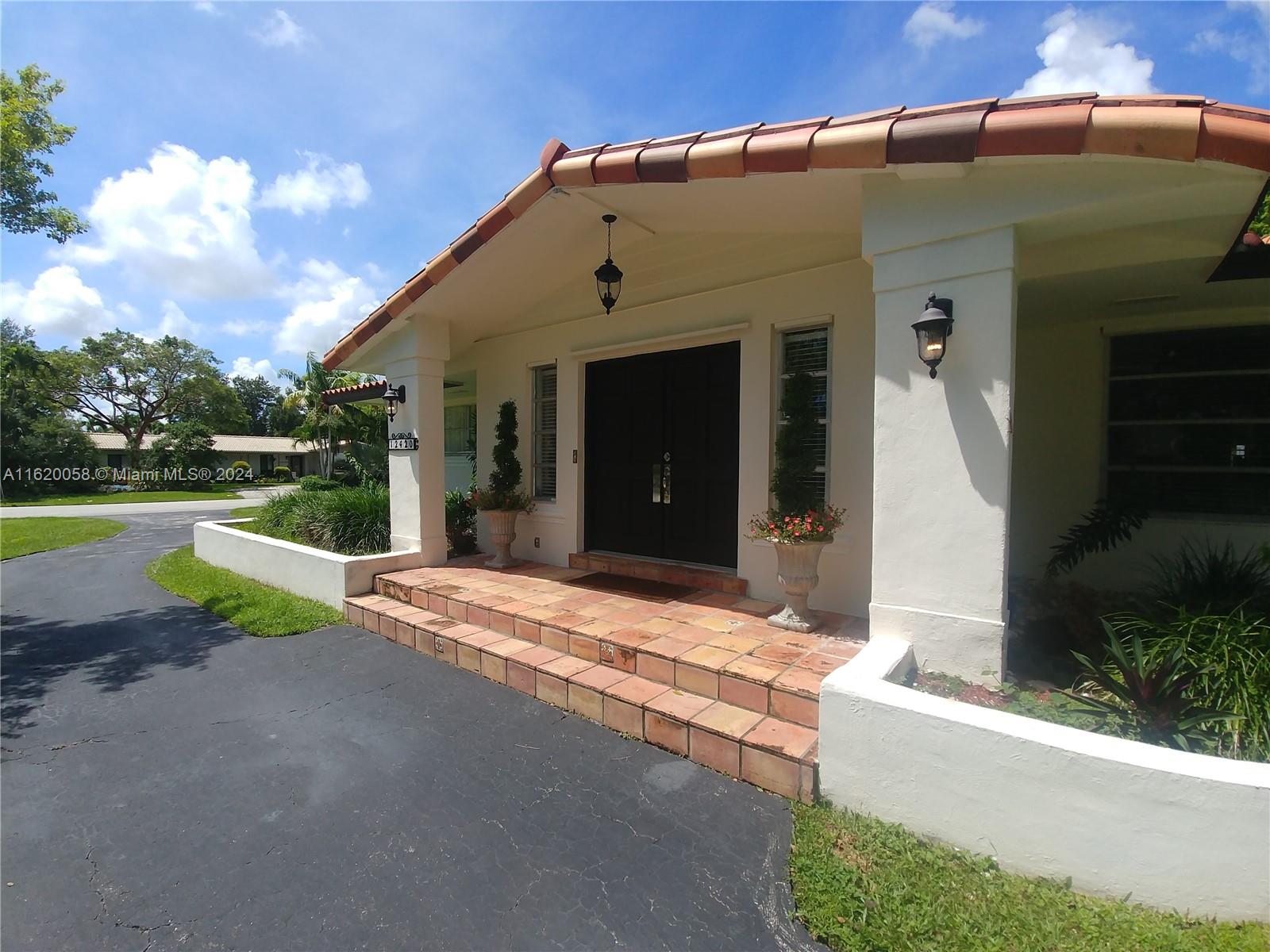 12420 SW 105th Ave