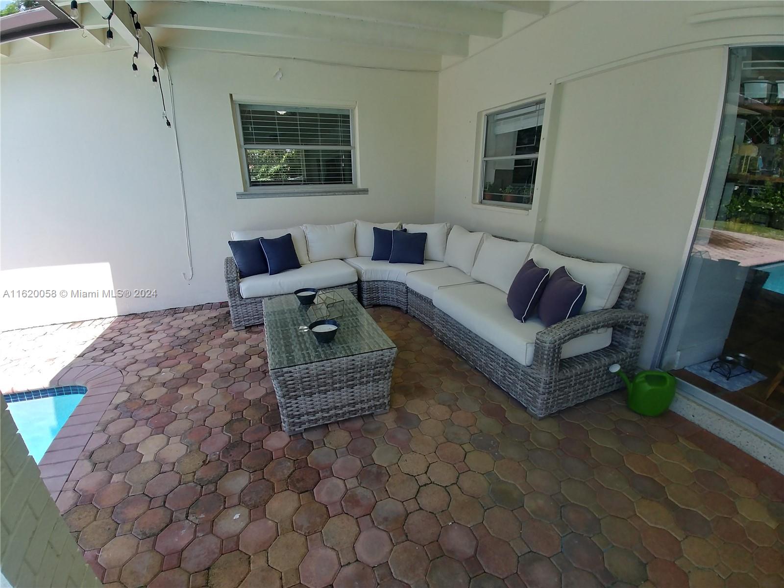 12420 SW 105th Ave