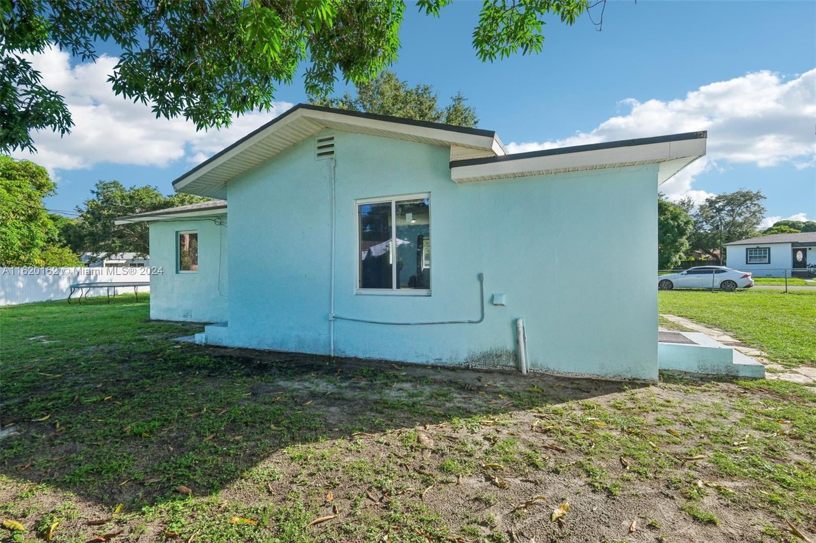 8731 NW 16th Ave
