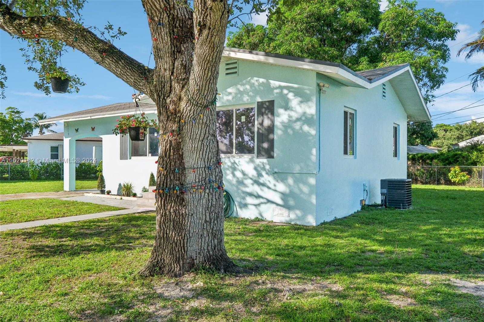 8731 NW 16th Ave