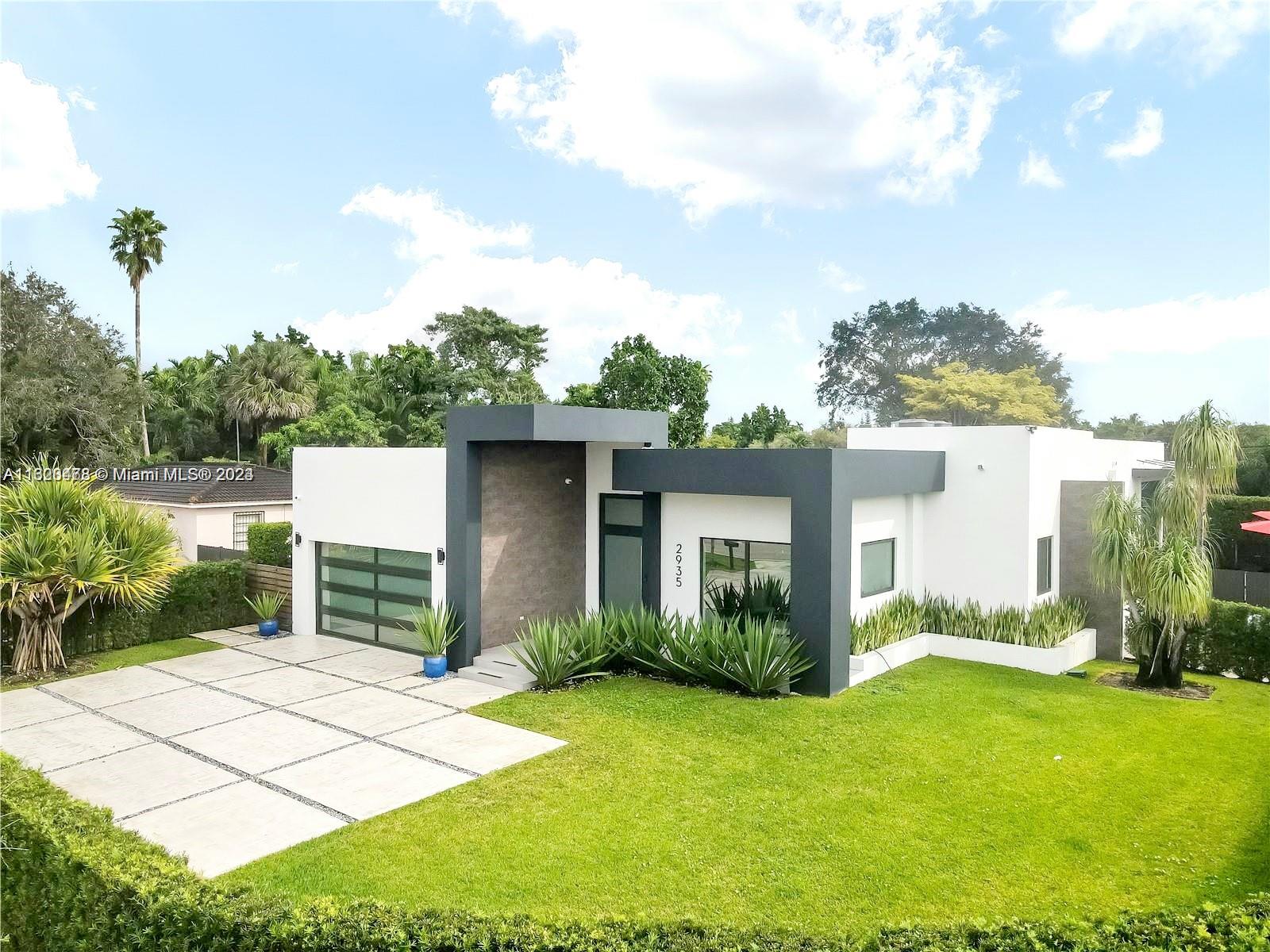2935 SW 82nd Ave
