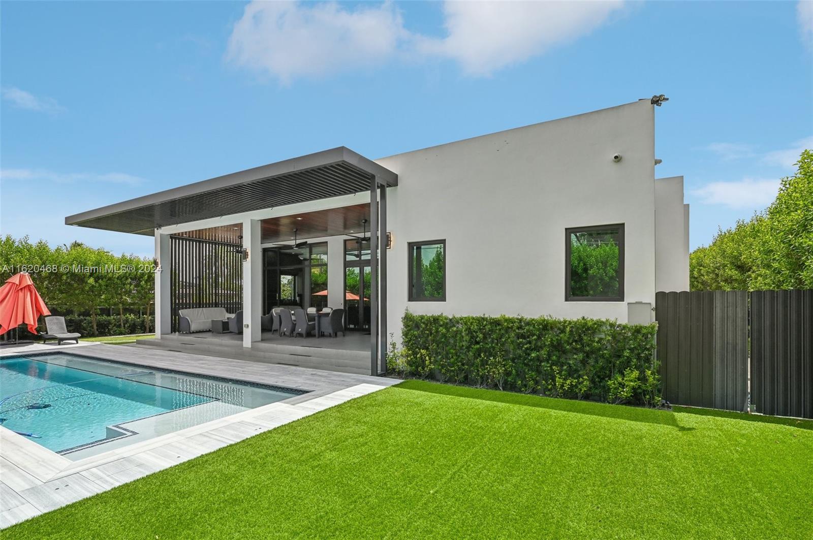 2935 SW 82nd Ave