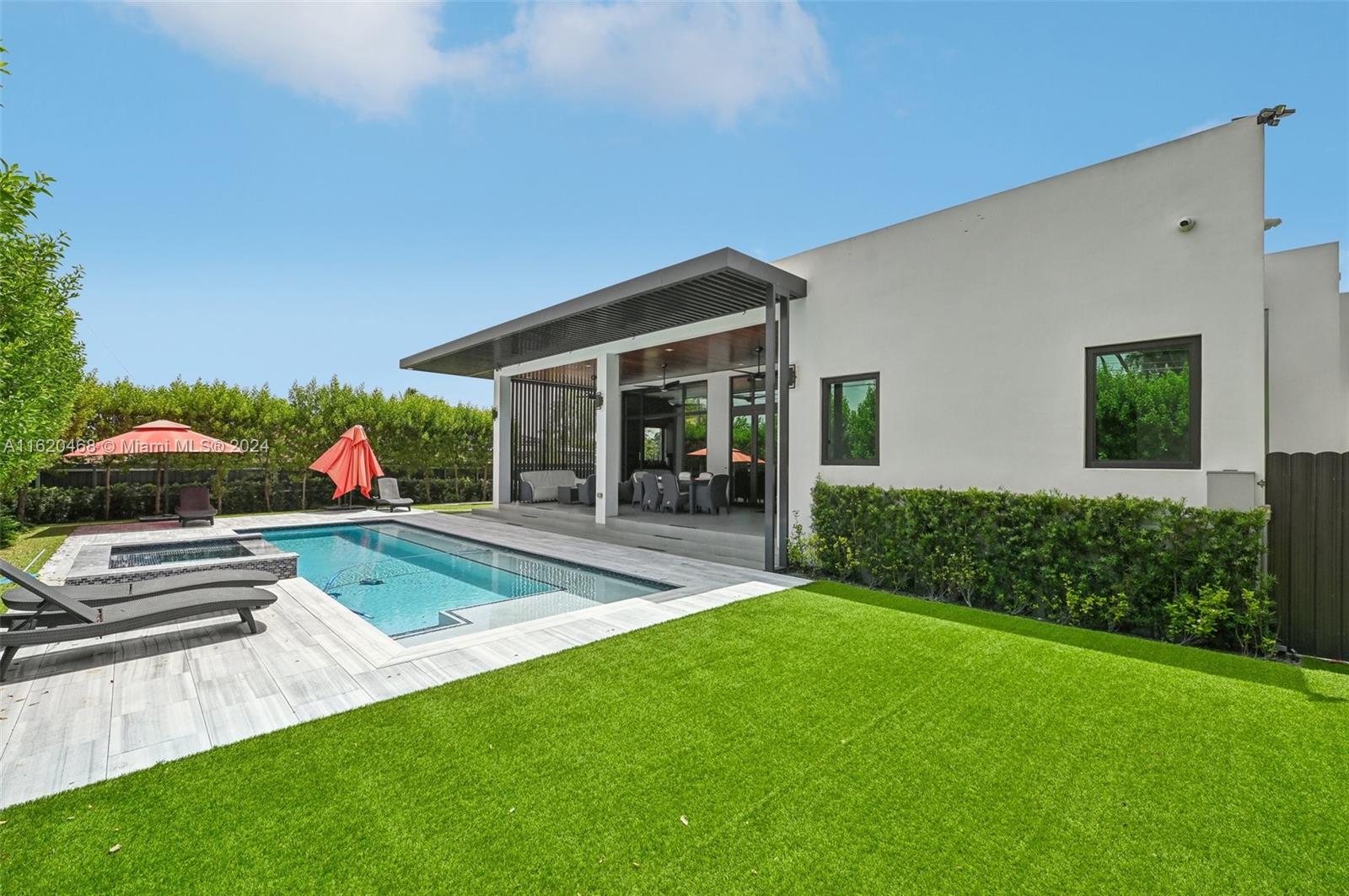 2935 SW 82nd Ave