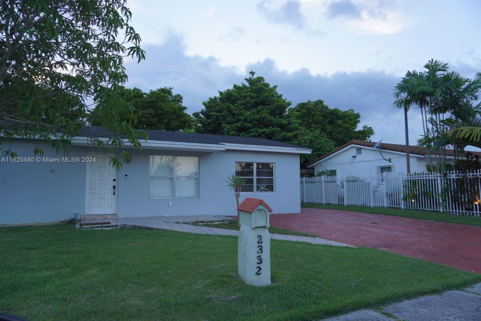 2332 SW 129th Ct