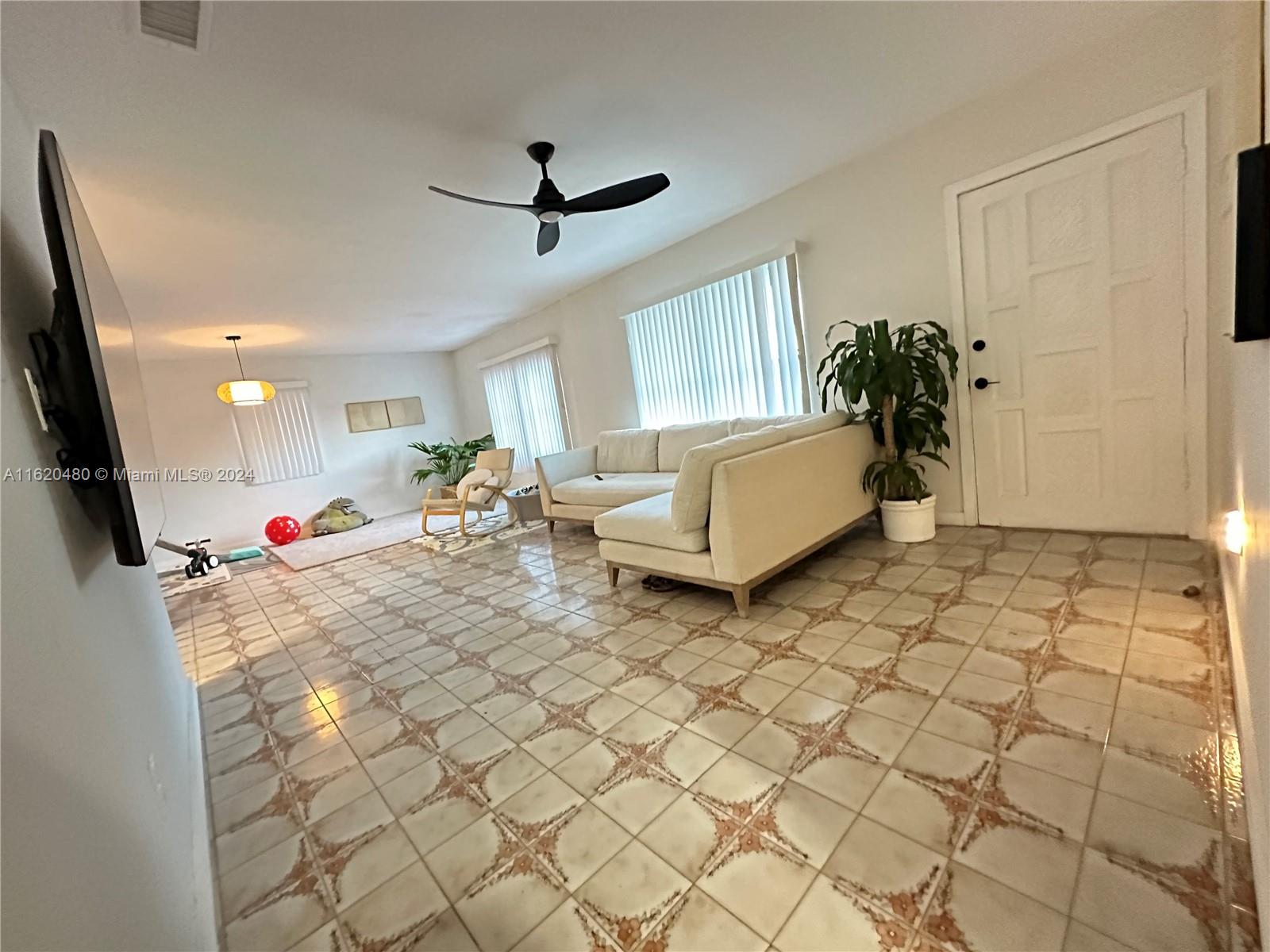 2332 SW 129th Ct