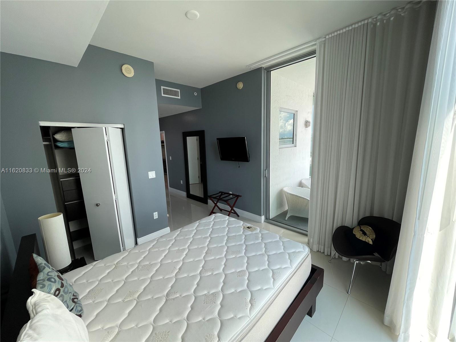 7928 East Dr # 805