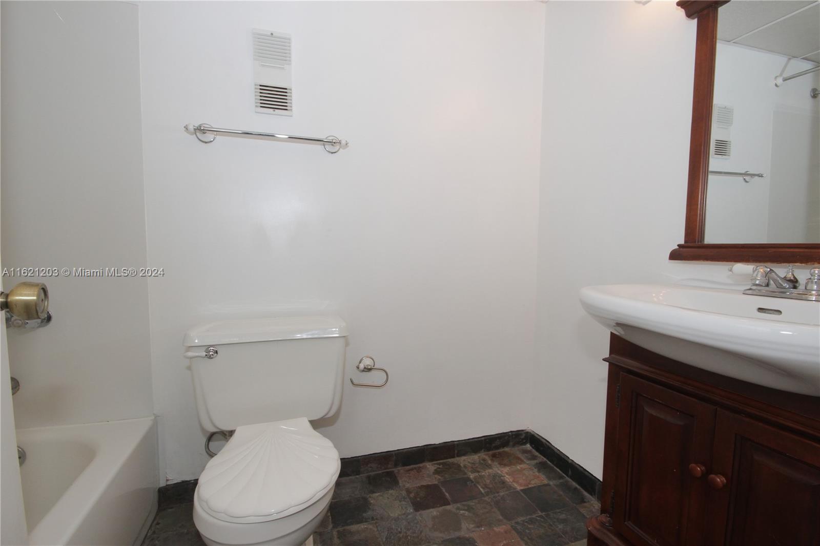 9411 SW 4th St # 112