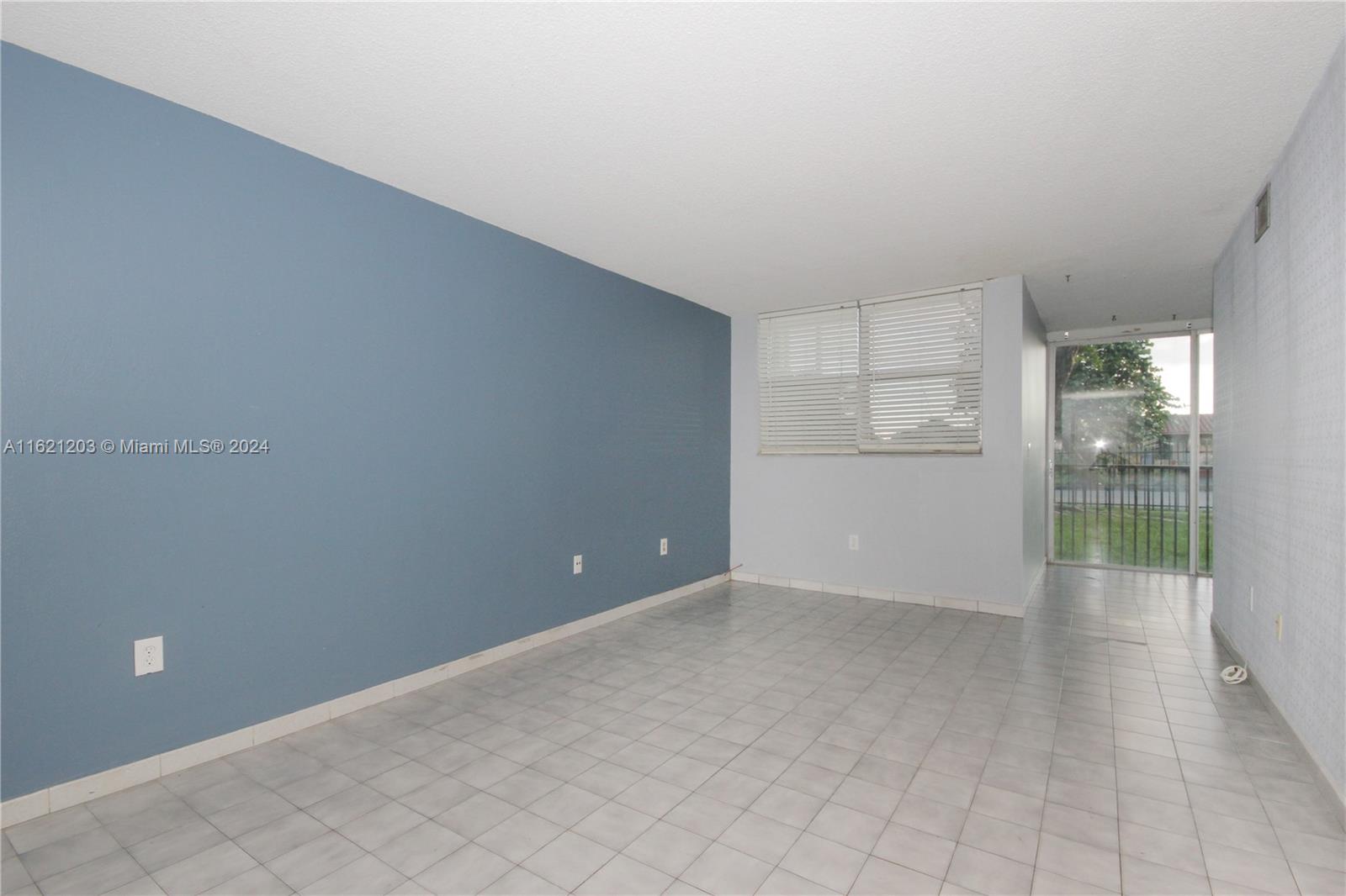 9411 SW 4th St # 112