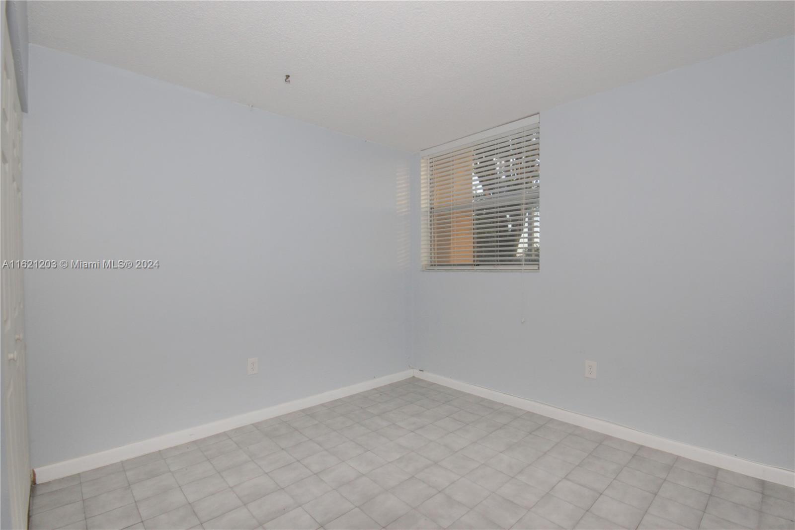 9411 SW 4th St # 112