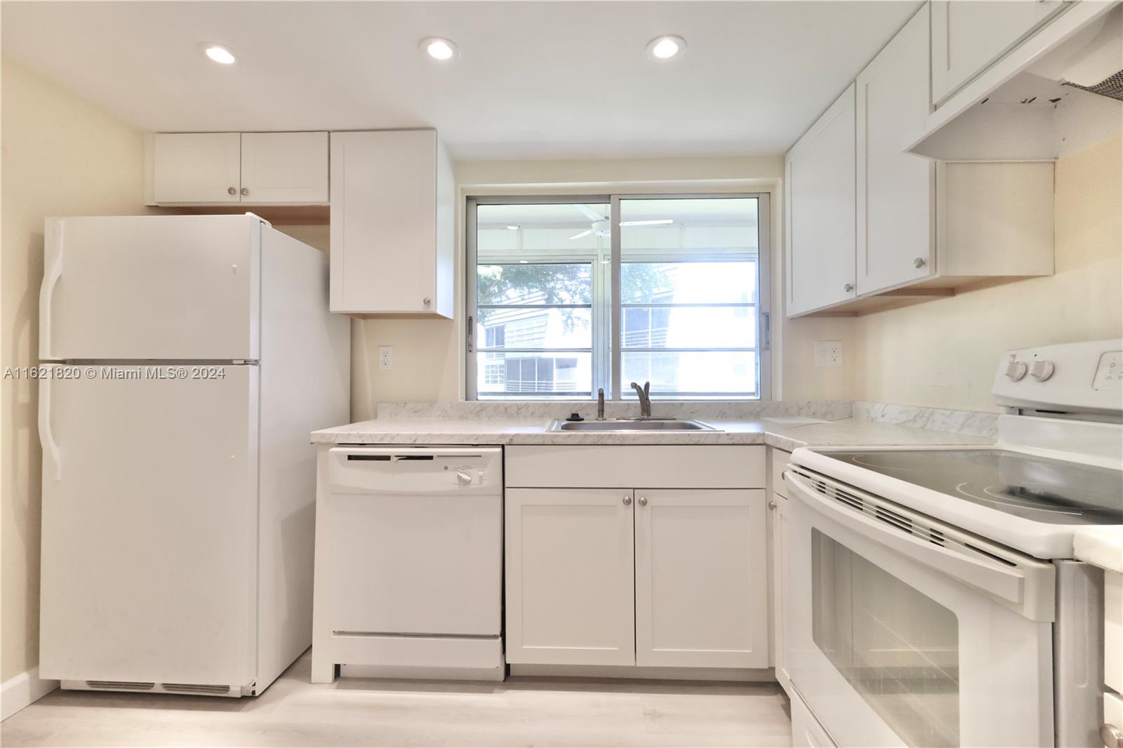 9401 Lime Bay Blvd # 215