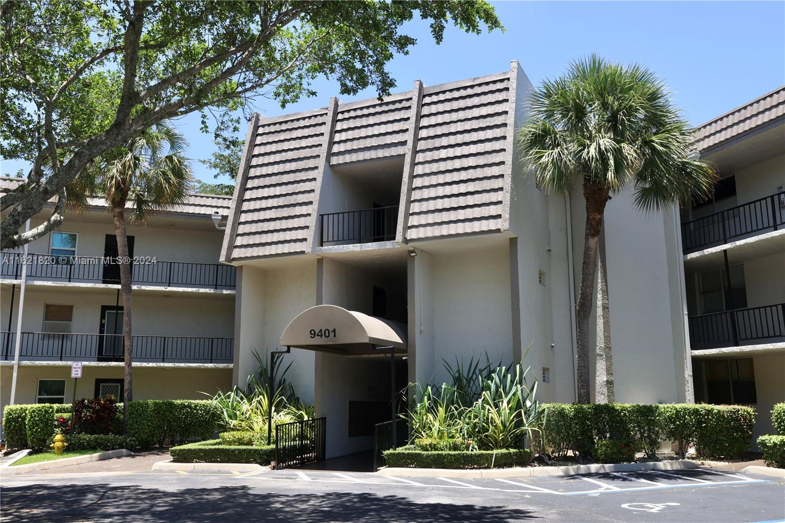 9401 Lime Bay Blvd # 215