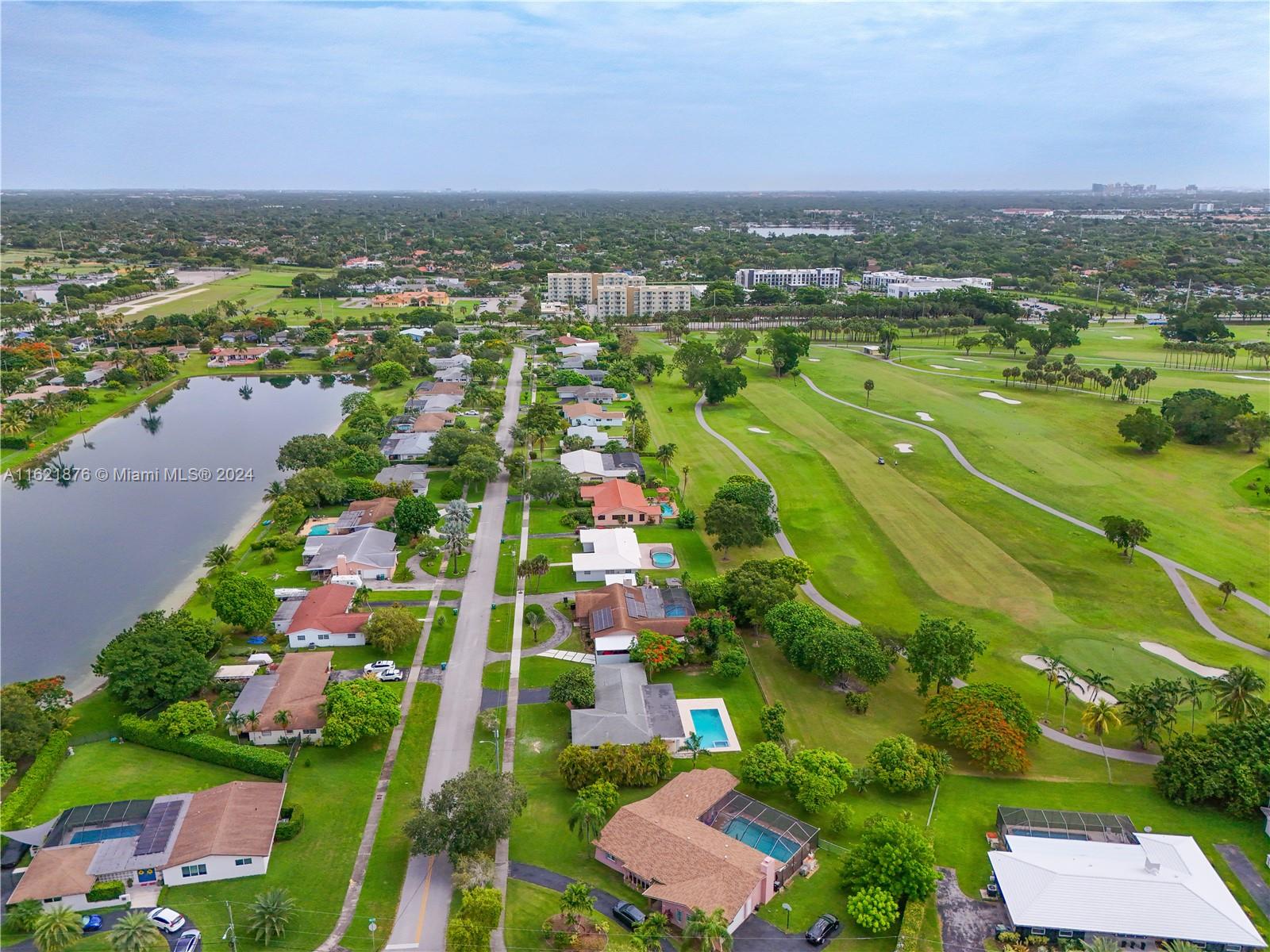 15625 Palmetto Lake Dr