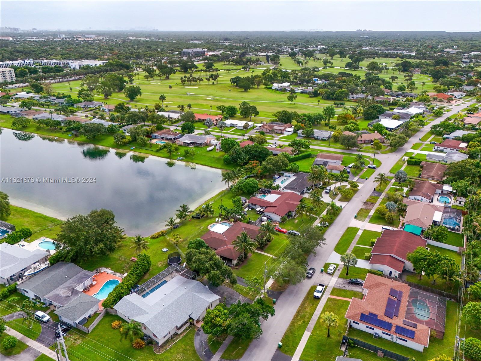 15625 Palmetto Lake Dr
