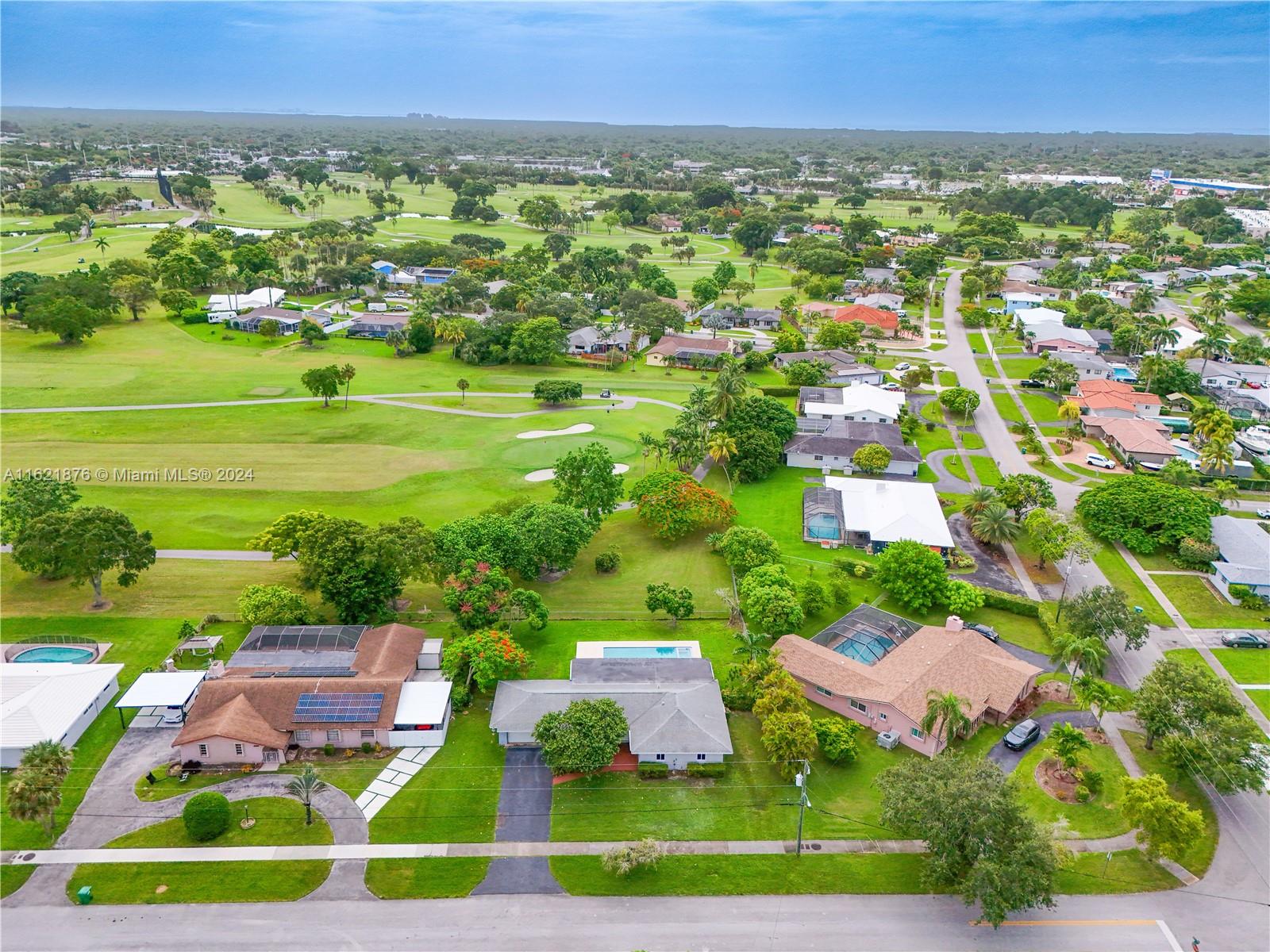 15625 Palmetto Lake Dr