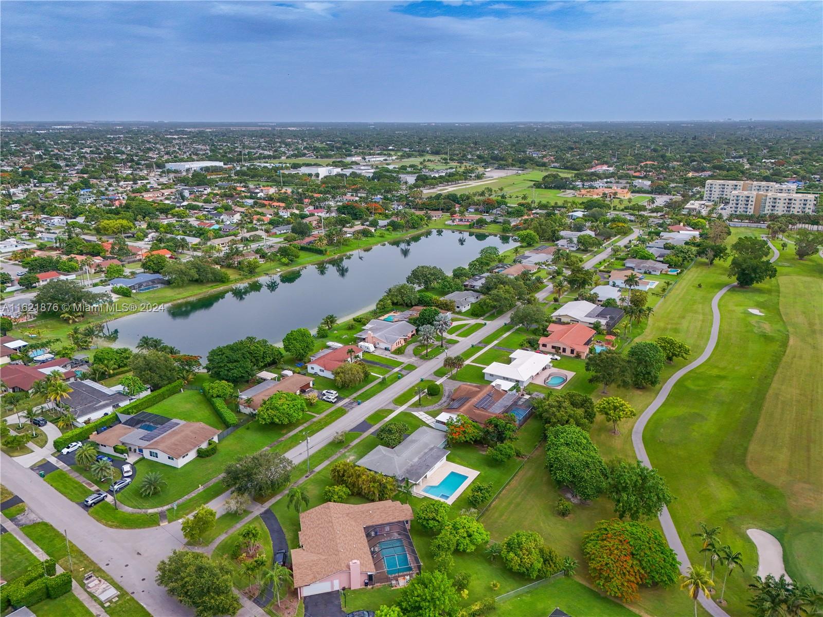 15625 Palmetto Lake Dr