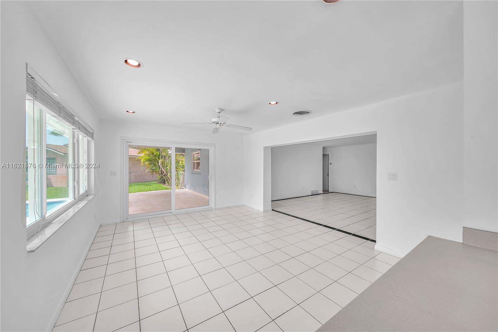 15625 Palmetto Lake Dr