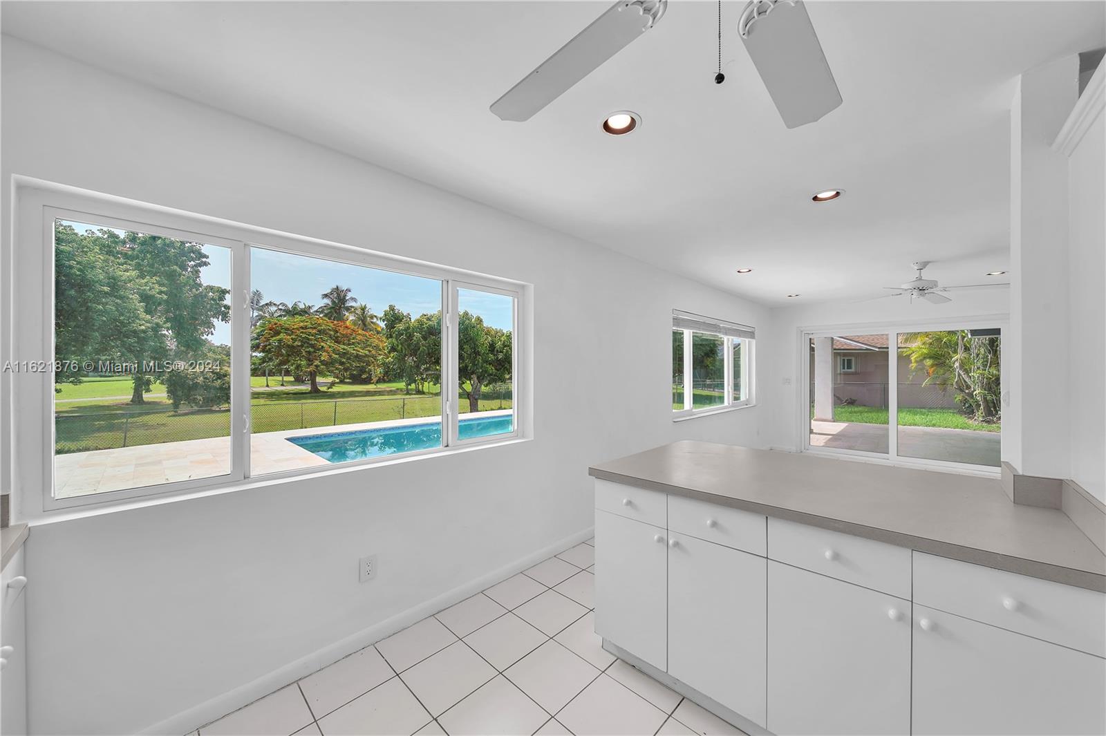 15625 Palmetto Lake Dr