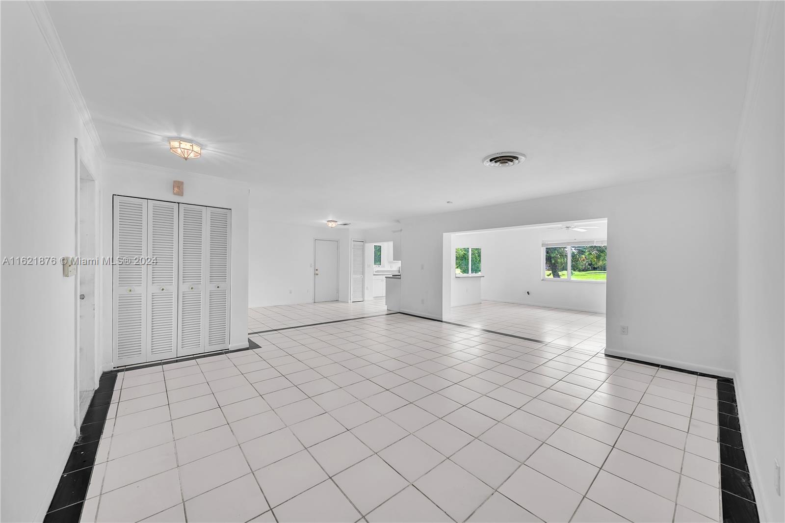 15625 Palmetto Lake Dr