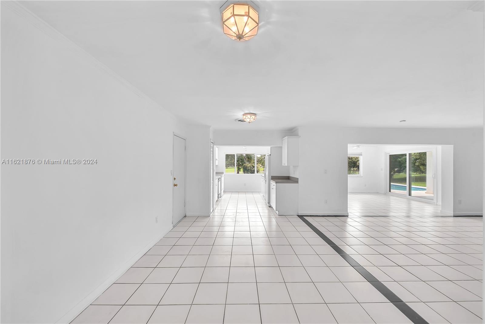 15625 Palmetto Lake Dr