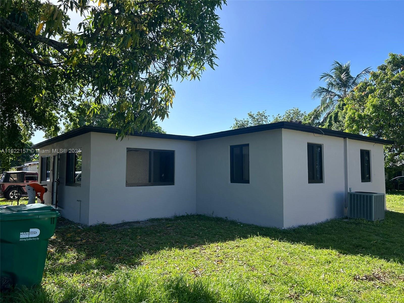 1825 NW 126th St