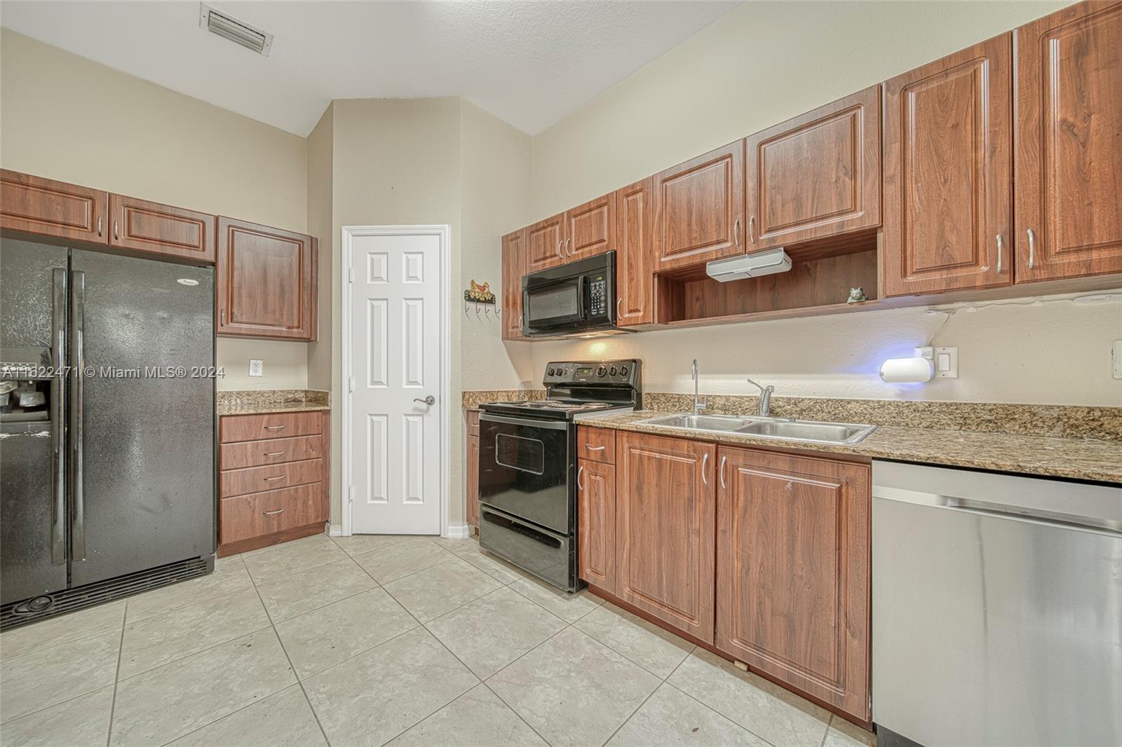 1616 SE 23rd Way # 1616