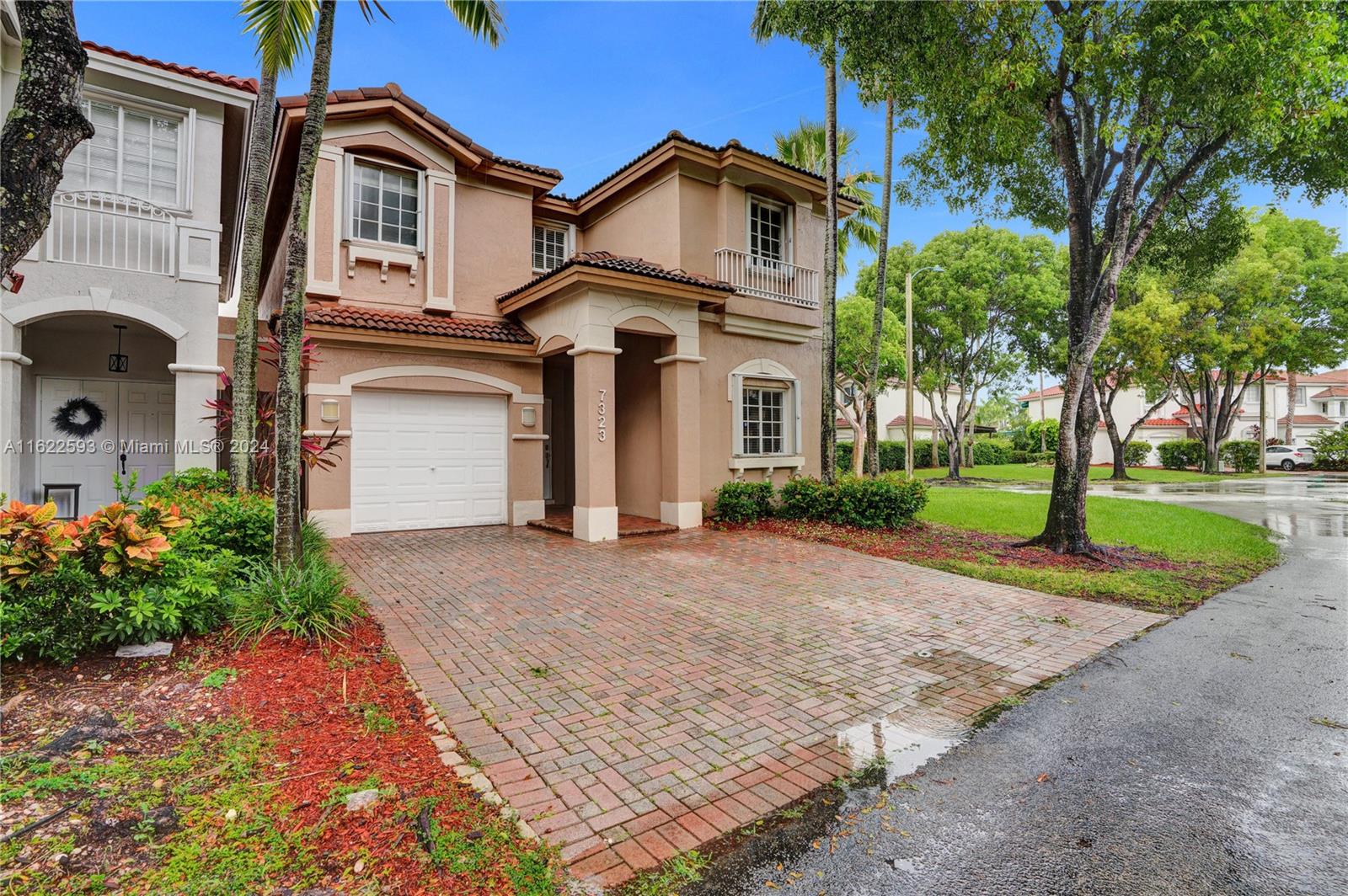 7323 NW 113th Ct
