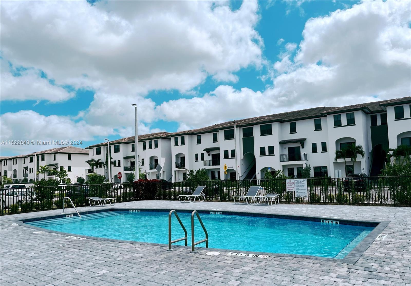 15650 SW 136th St # 218