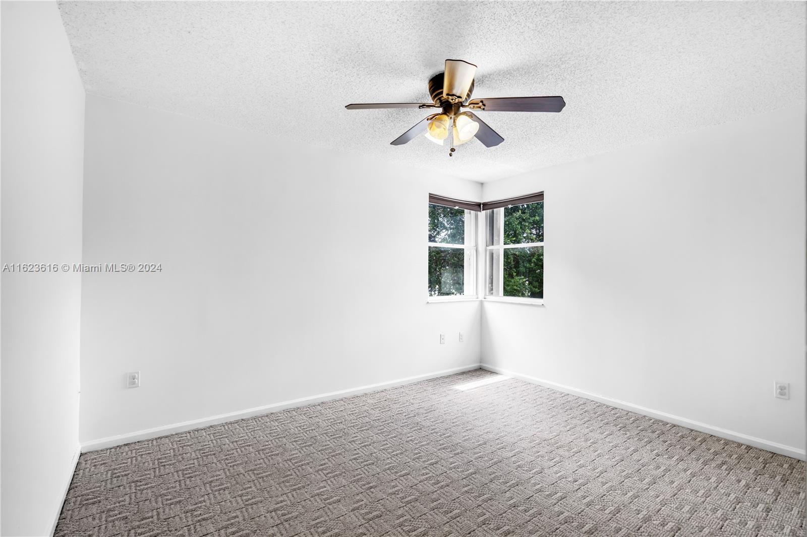 15639 SW 98th Ter