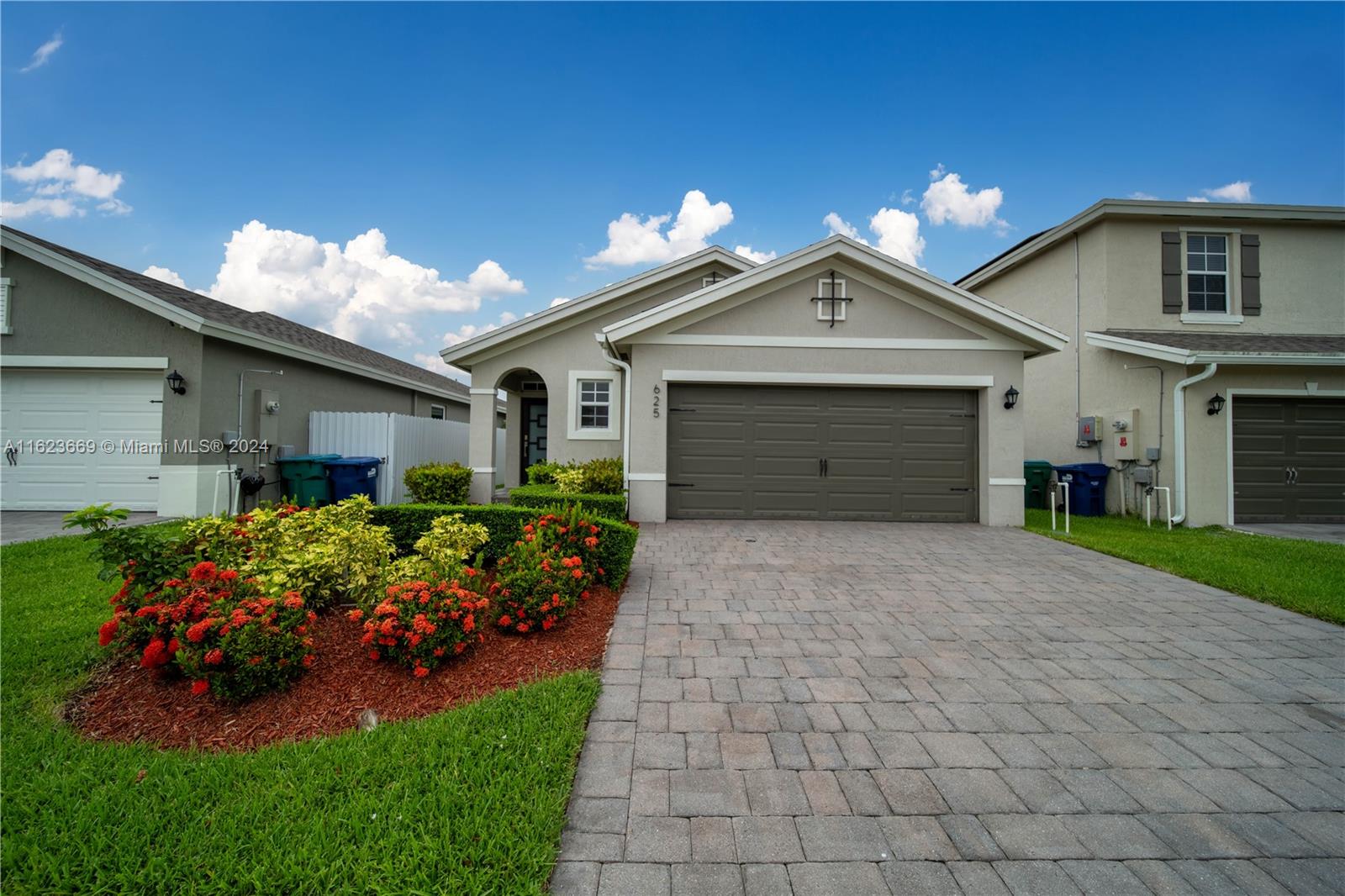 625 NE 5th Way