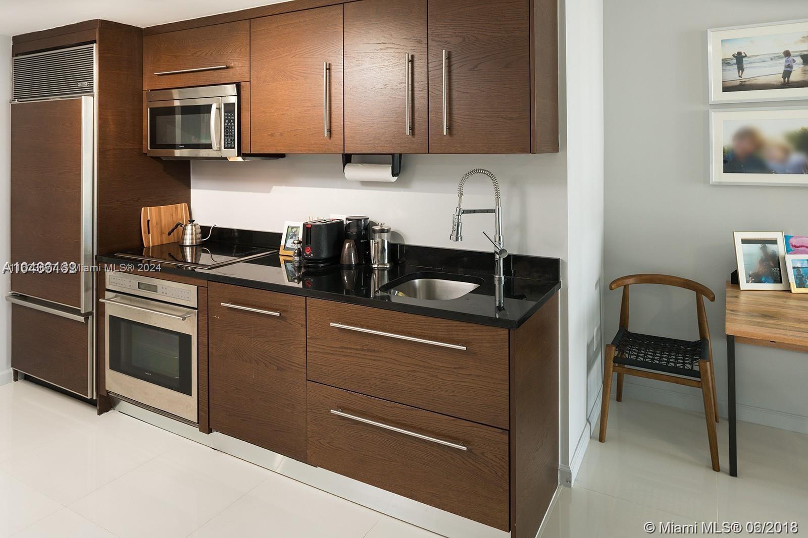 475 Brickell Ave # 1908