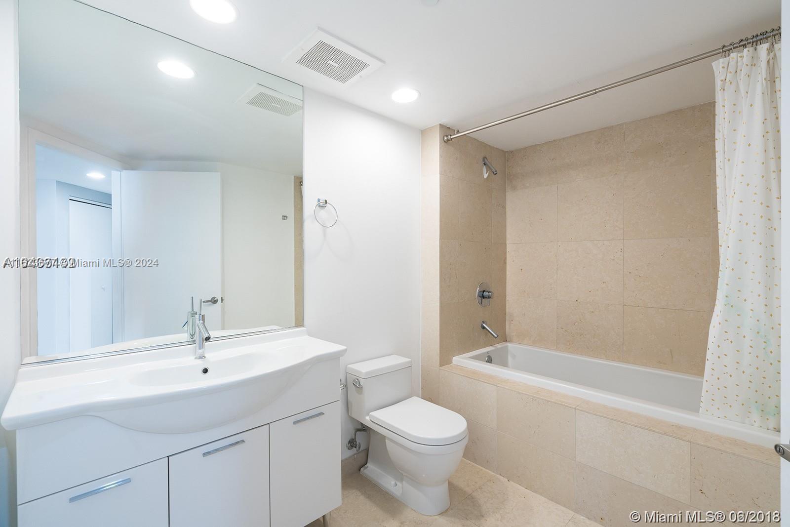 475 Brickell Ave # 1908