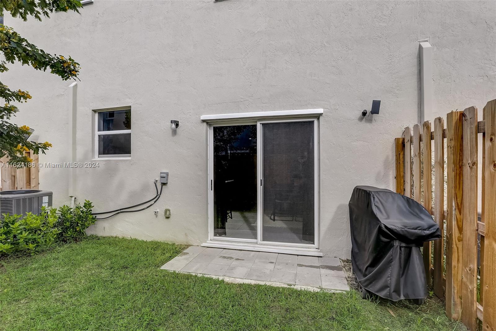 2668 SE 10th St