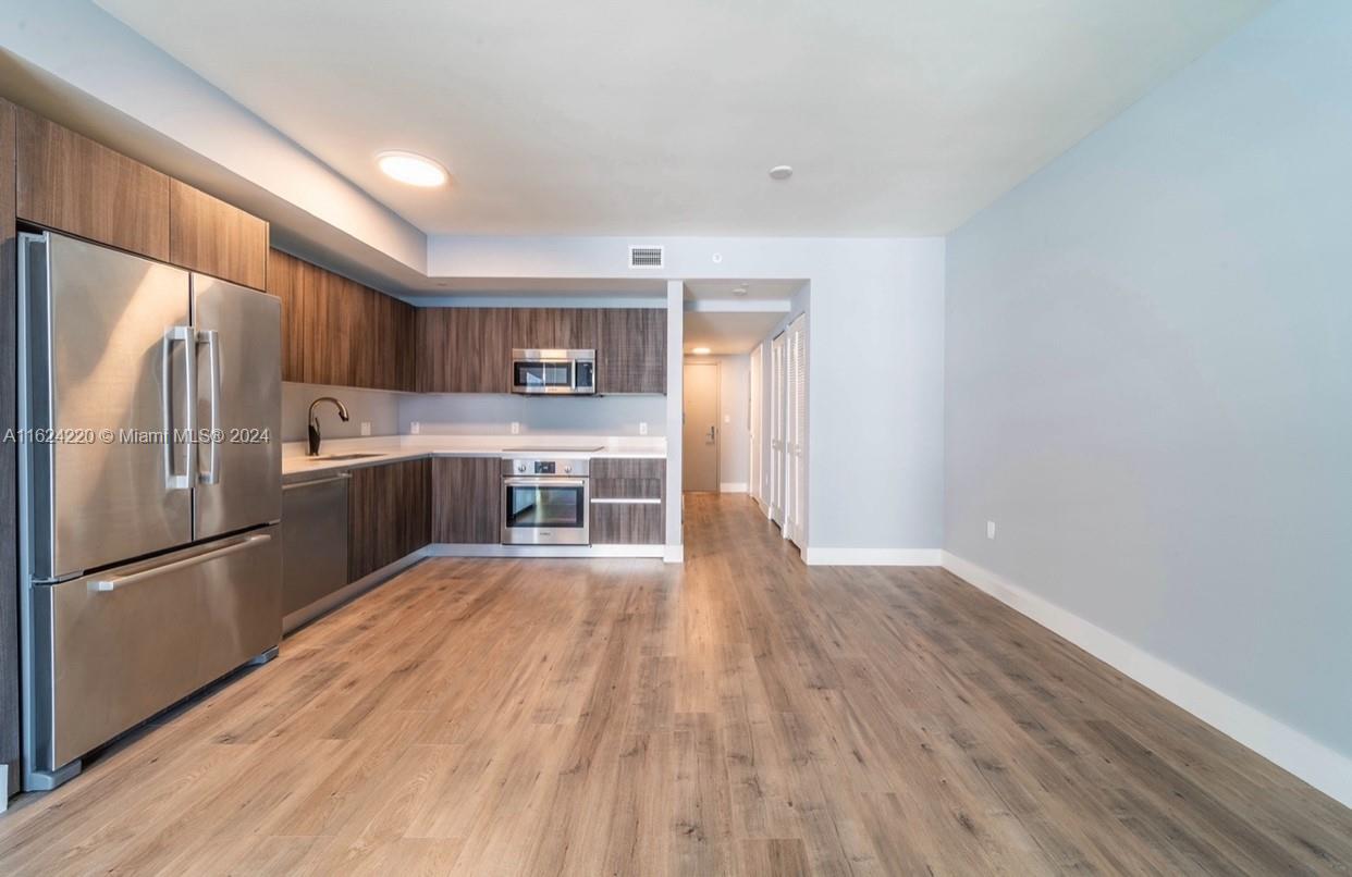488 NE 18TH # 3603